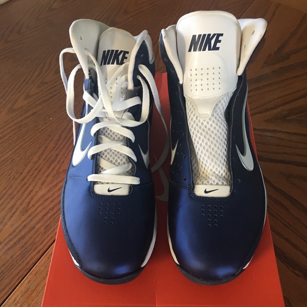 NIKE AIRMAX HYPED TB size 12 NIB